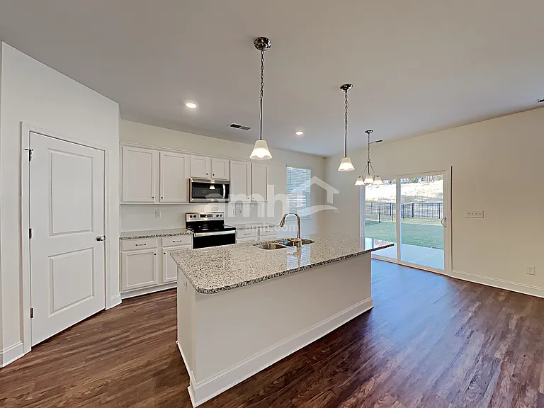 1130 Bentley Park Dr — Photo 6