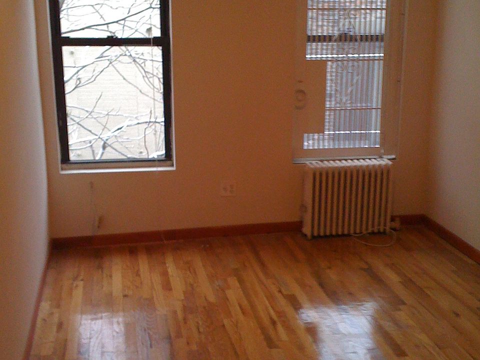 2nd image of 114 E 1st St APT 16