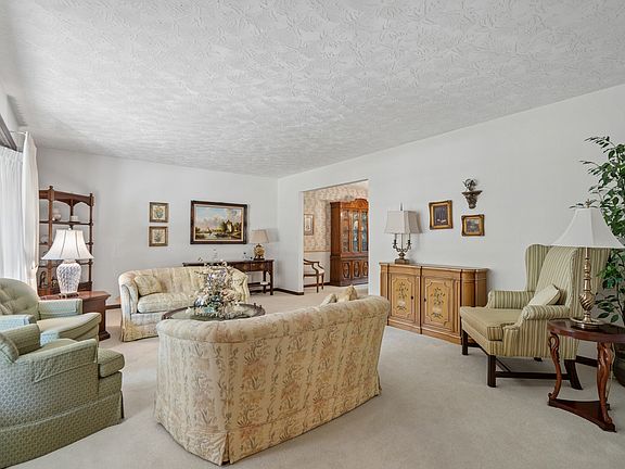 4th image of 5209 37th Avenue Ct