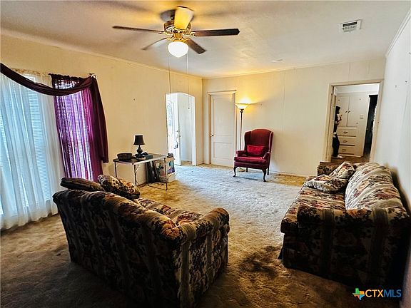 5th image of 226 Duggan St