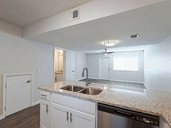 220-1301_5674_Web_Final