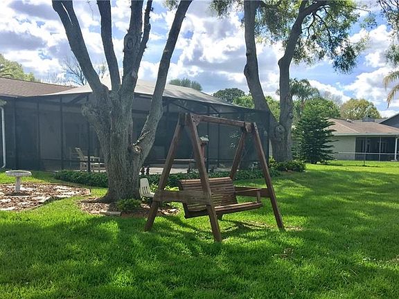 4th image of 22643 Southshore Dr