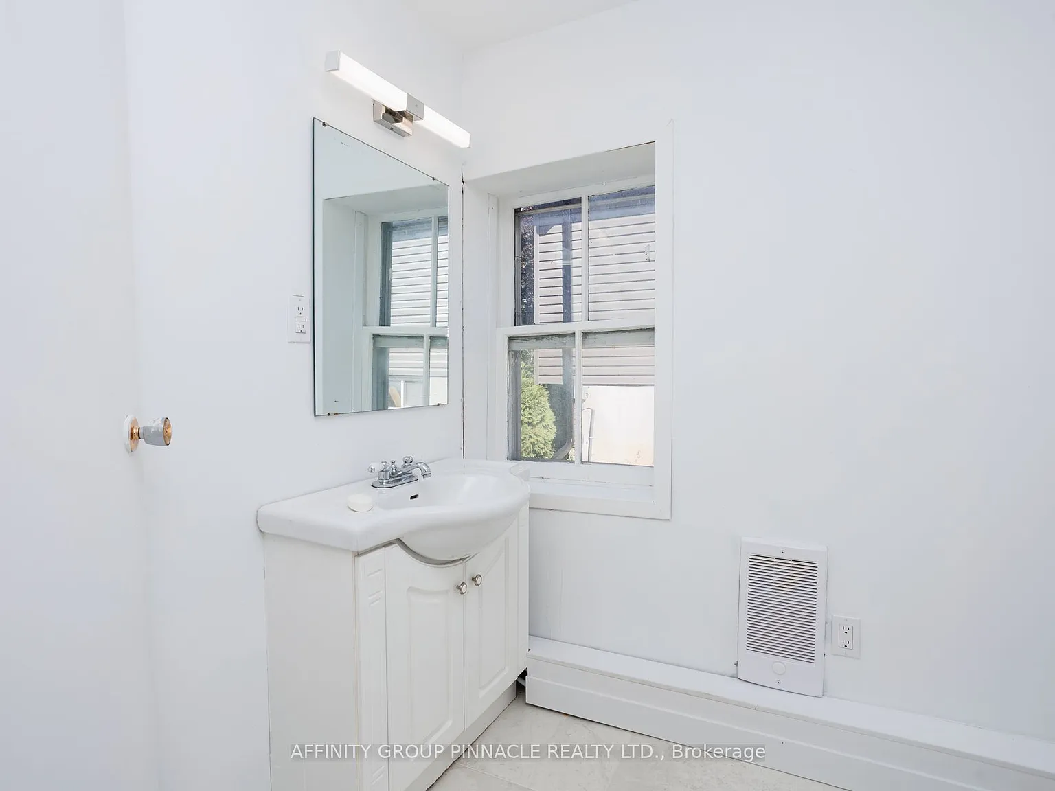 1 bed, $1,000 — Photo 3