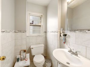 12 69th St, Guttenberg, NJ 07093