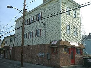 2nd image of 32 Harrison Stre