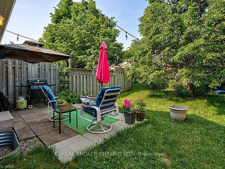 555 Mariner Dr — Photo 33