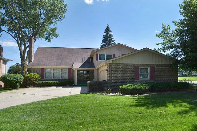 1st image of 603 E Appletree Ln