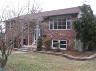 211 Central Ave, Stratford, NJ 08084