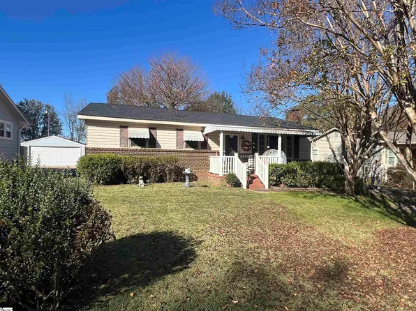 29 Crestmore Dr, Greenville, SC 29611