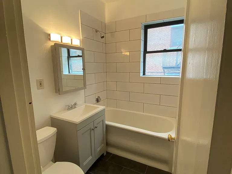 15 Park Vale Ave #5 — Photo 8