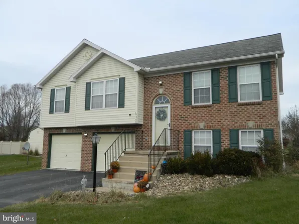 360 Meadow Ln, Bellefonte, PA 16823
