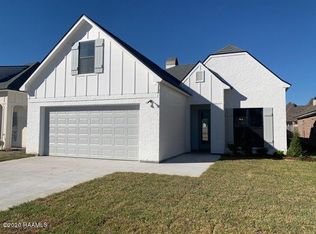 110 San Domingo Dr, Youngsville, LA 70592