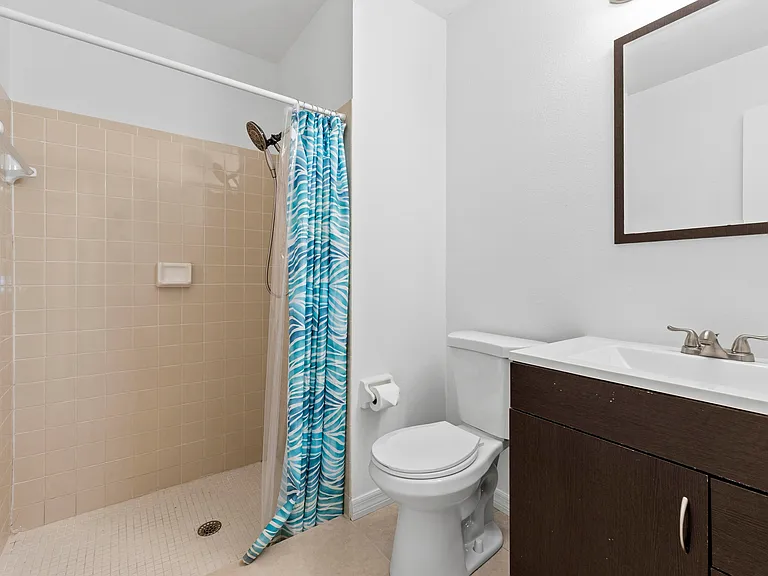 1431 SE Berwick Ct — Photo 18