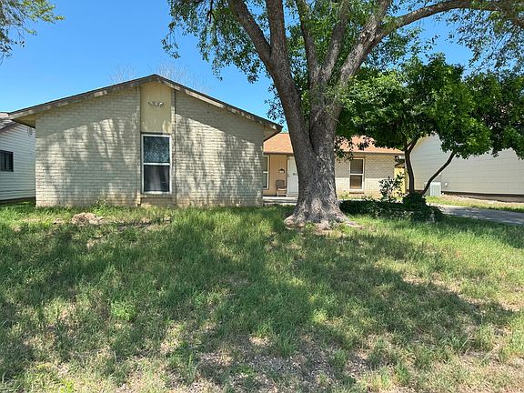 2nd image of 605 Jamie Sue Dr