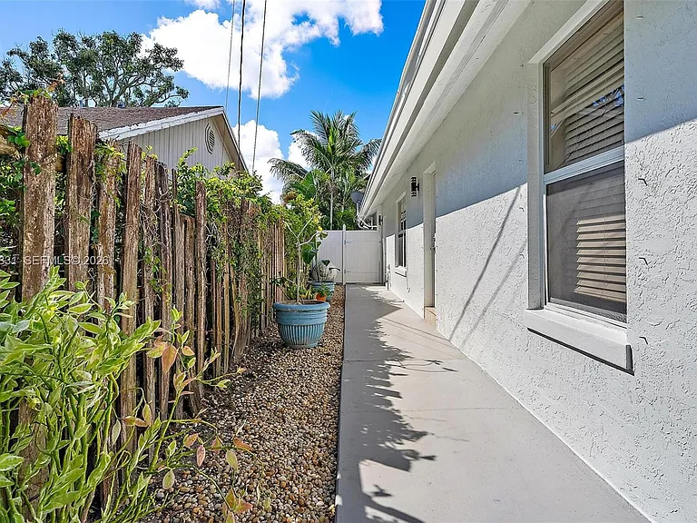 6051 Kendrick St — Photo 26