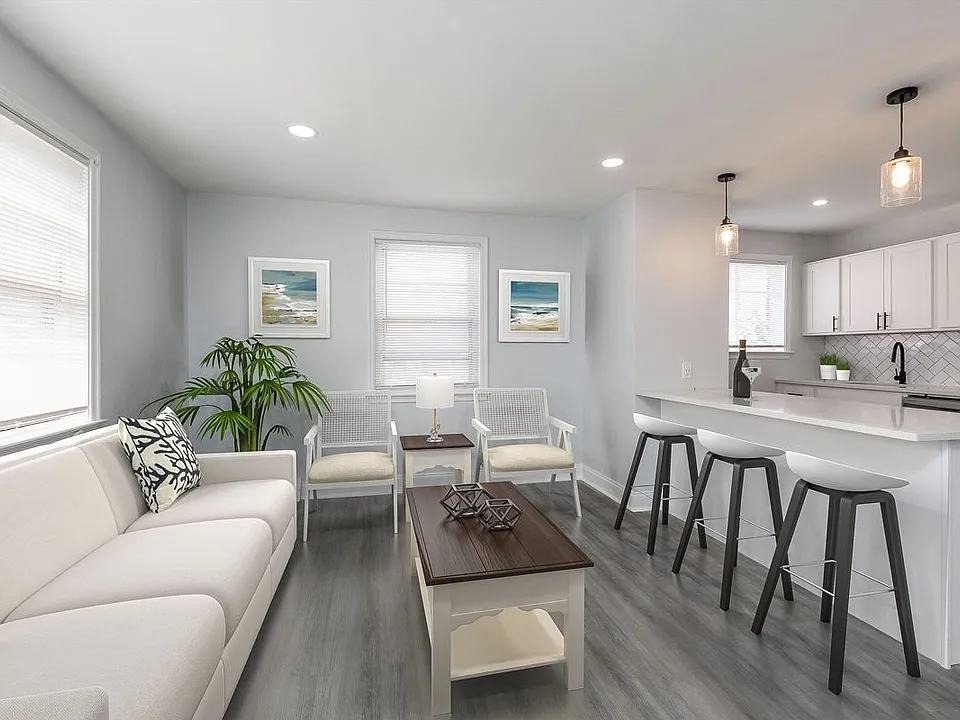 Living Area/Breakfast Bar-Renovated