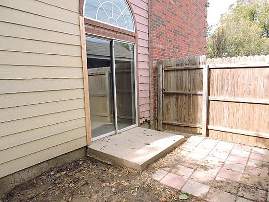 4th image of 7544 Arbor Hill Drive