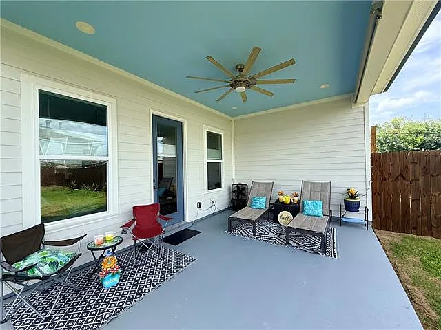 819 N Woodlawn Ave — Photo 20