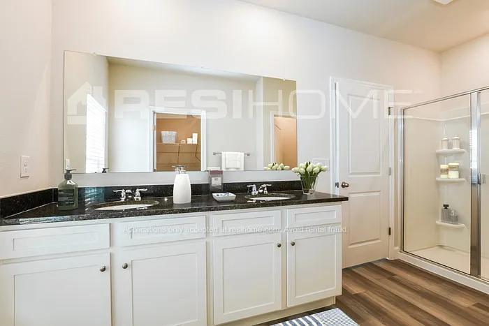 8073 Patagonia Dr — Photo 11