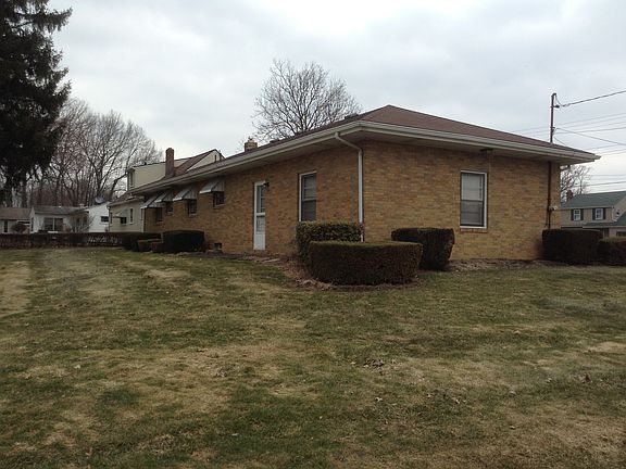 3rd image of 3154 Glen Oaks Dr