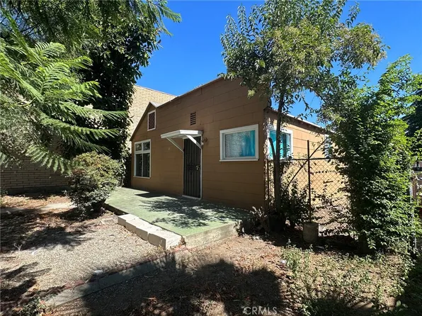 211 S Riverside Ave, Rialto, CA 92376