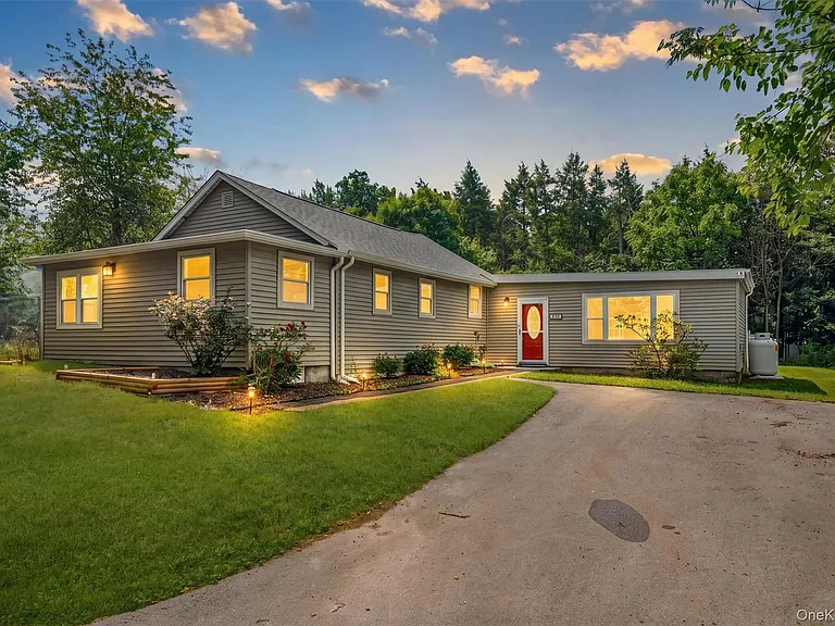 12 Dickerson Pl — Photo 1