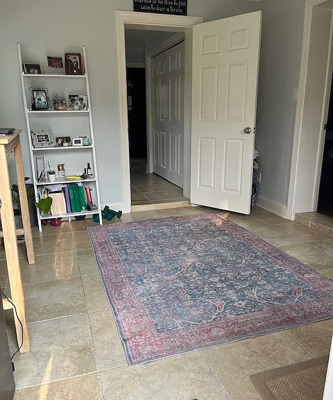 Bonus room/Mudroom/Office/Craft Room...whatever you need it to be!!