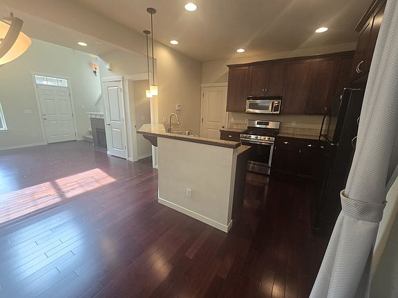 5th image of 929 148th St SE