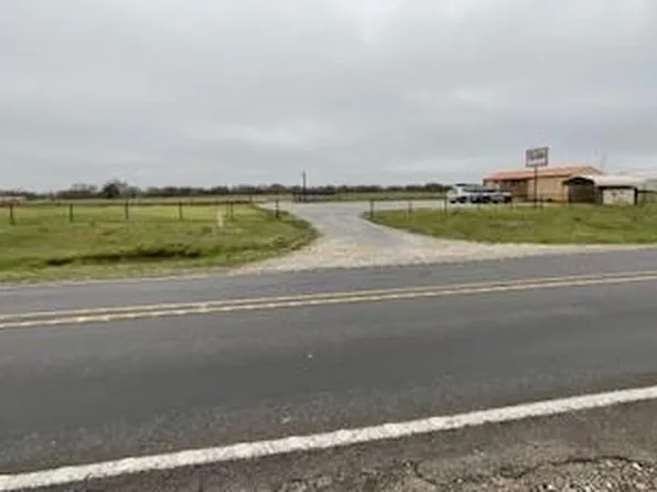 11913 Fm 1696 Rd, Bedias, TX 77831