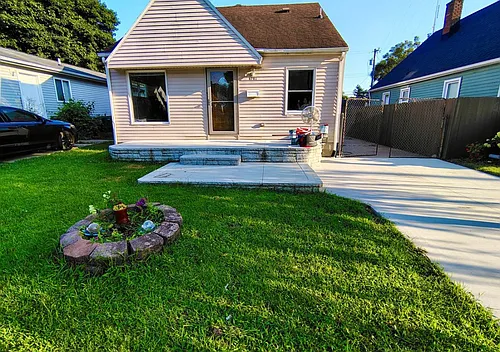 8781 Albany Ave Photo 1