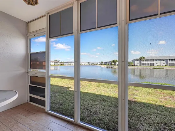 12538 SW Kingsway Cir APT 902, Lake Suzy, FL 34269
