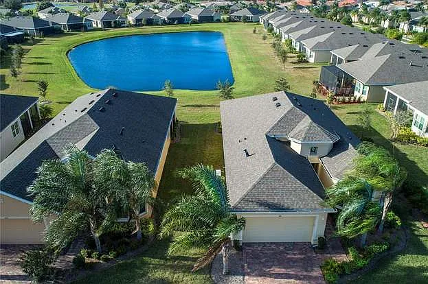 416 Castle Pines Ln — Photo 22