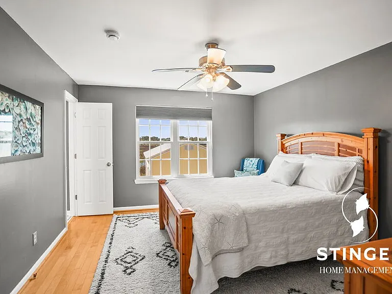 2927 Waters Edge Ct W — Photo 16