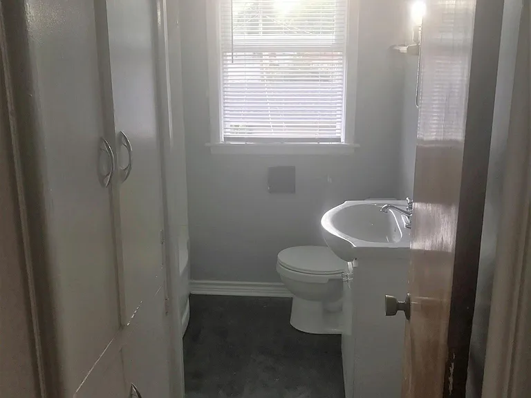 115 N Hampton Rd — Photo 13