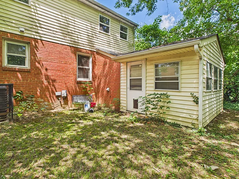 2313 National St — Photo 54