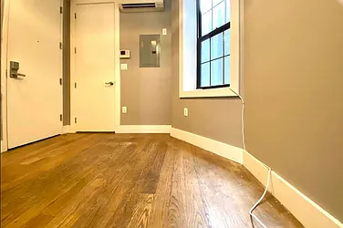 Rented by Safdie Realty Group