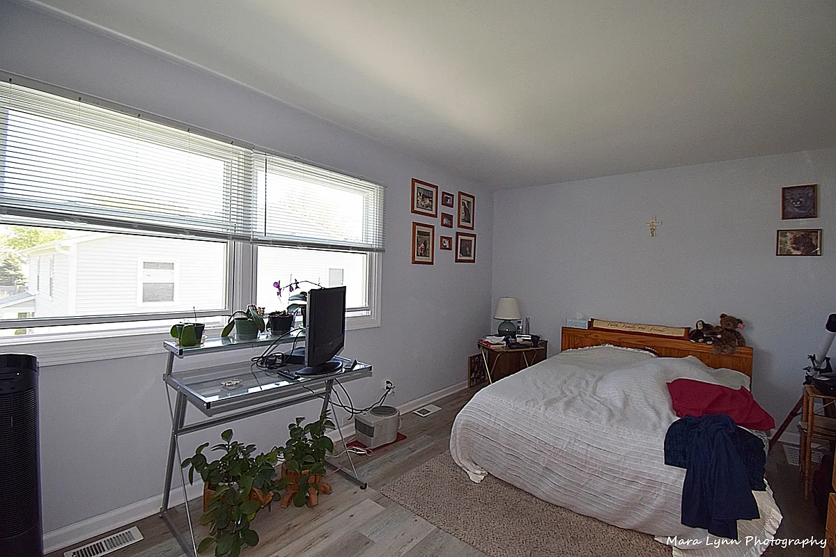 Building Photo - 1341 N Glen Cir #D