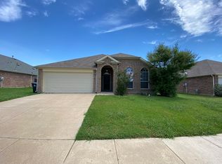 8221 Mossberg Dr, Arlington, TX 76002