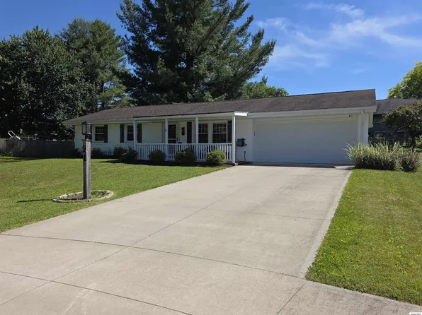 21 Sussex Ct W, Lexington, OH 44904