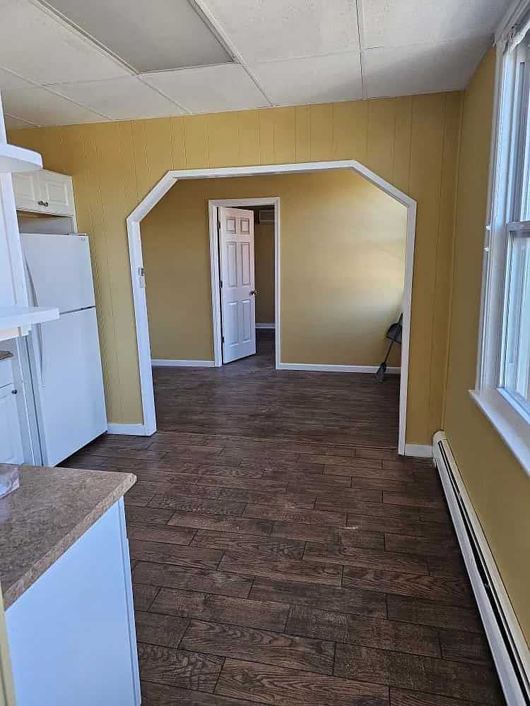 2 bed, 850 sqft, $2,200 — Photo 3