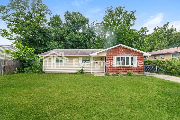 1101 Rossiter Dr — Photo 1