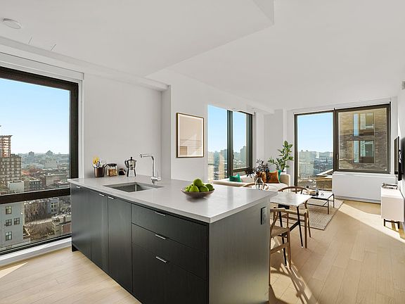 4th image of 662 Pacific St #19B
