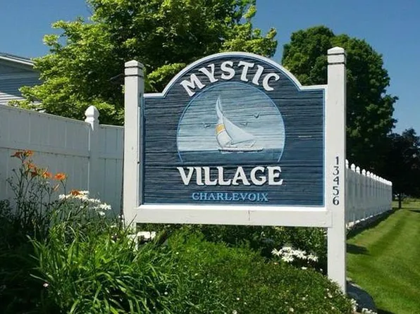 13456 Stover Rd APT 2, Charlevoix, MI 49720