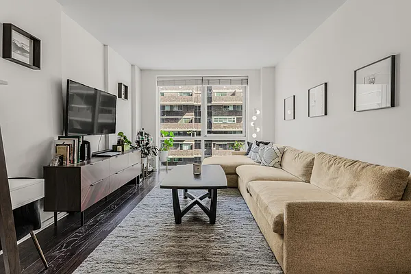 Rented by R New York | media 1