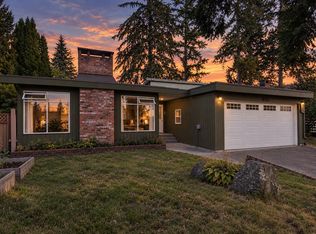 695 Macintosh St, Coquitlam, BC V3J 4Y4