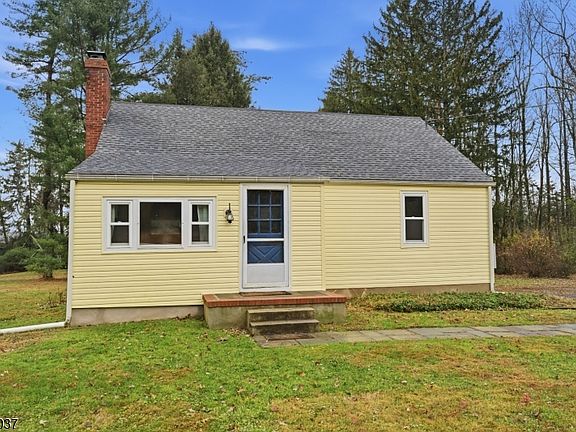 3rd image of 131 Crusher Rd