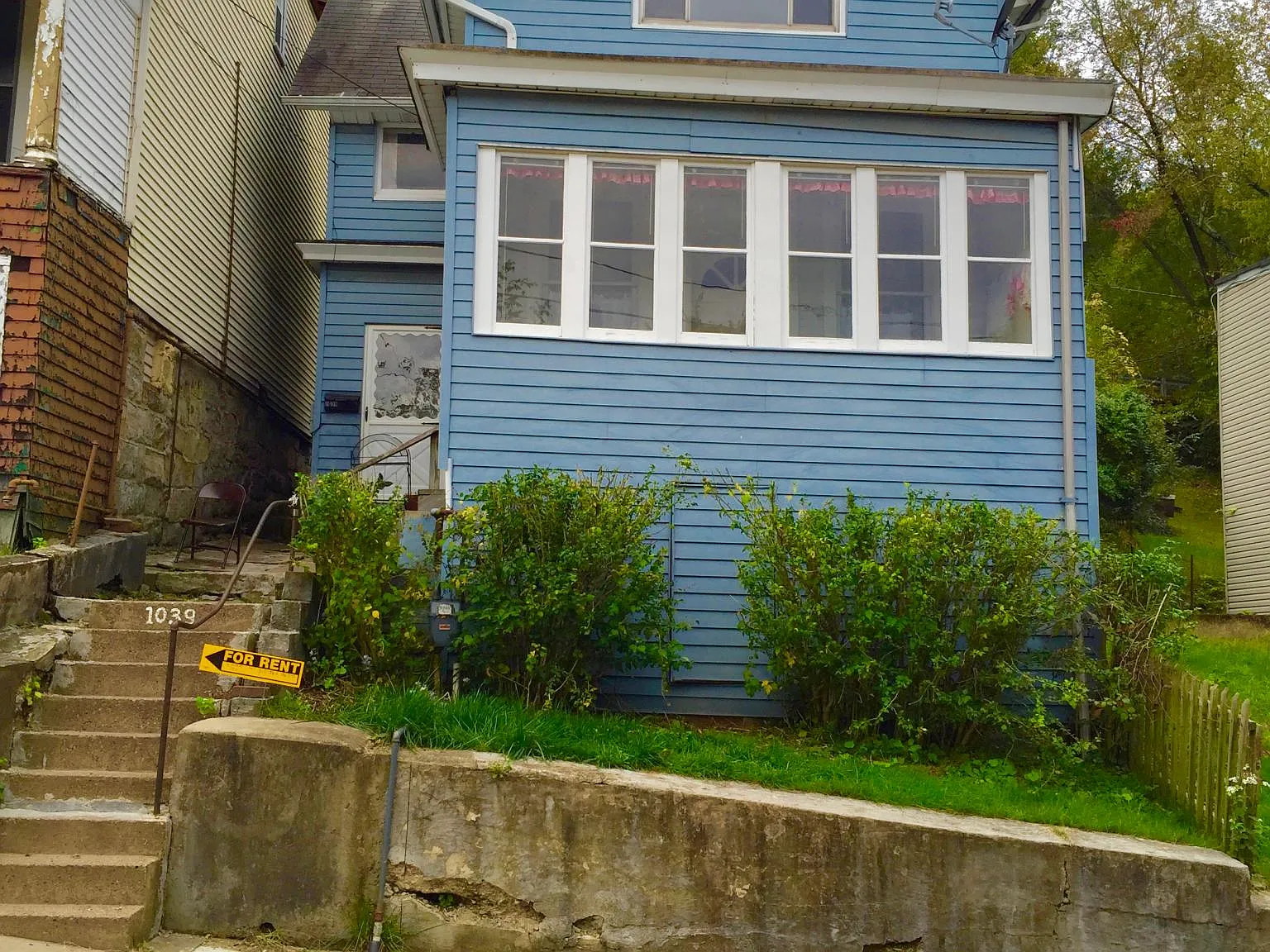 1039 Lind St — Photo 2