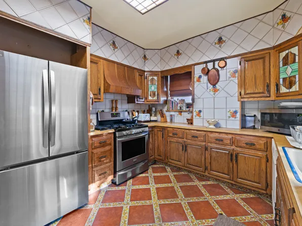 1040 84th Street image 5 of 11