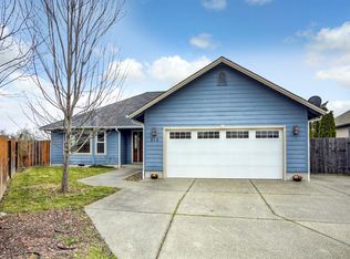 318 Brandy Ln, Grants Pass, OR 97527