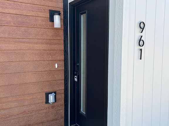 2nd image of 961 Boardwalk Ave